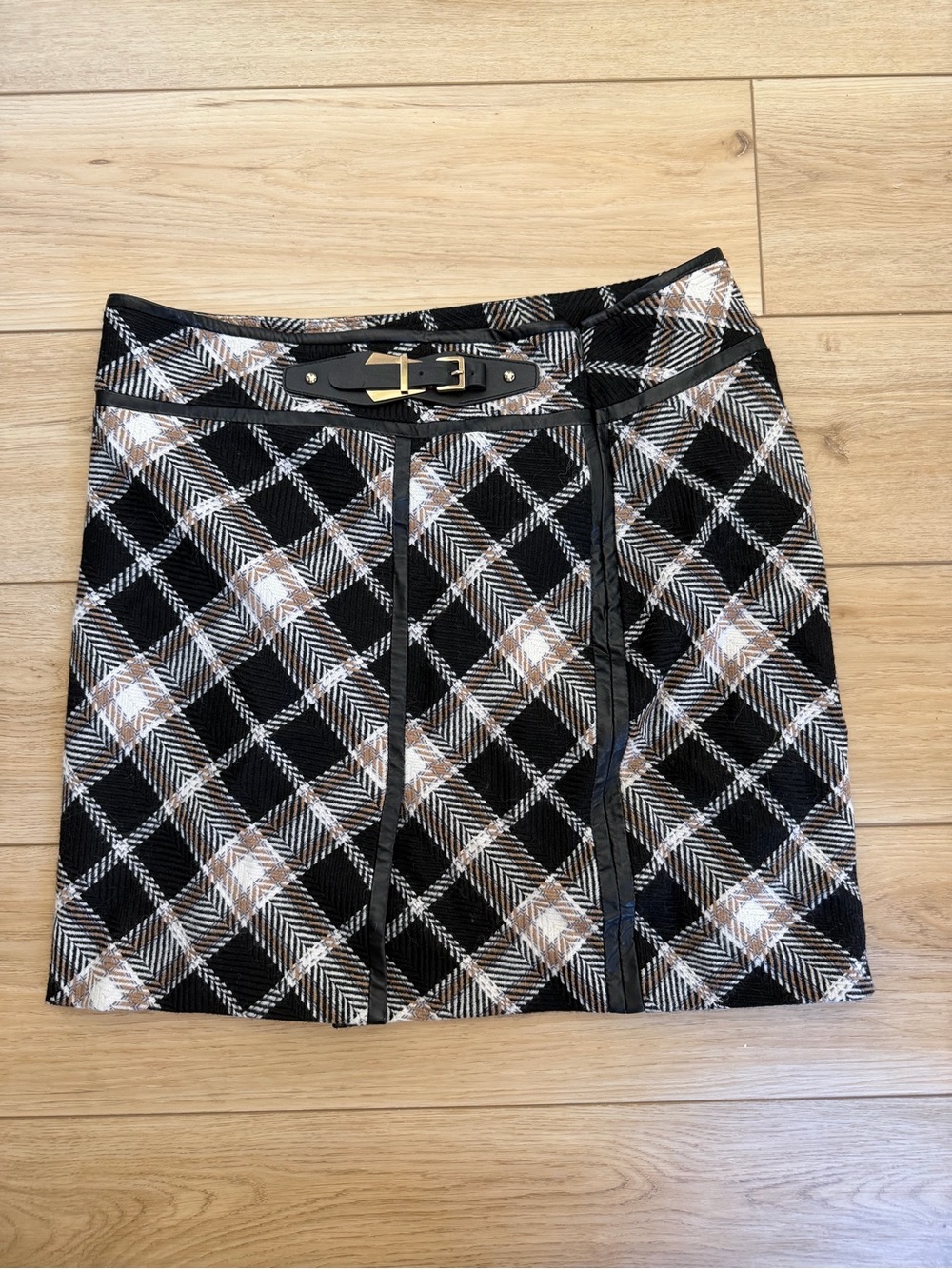 White House Black Market Plaid Mini Skirt in Black, Brown & White with Belt